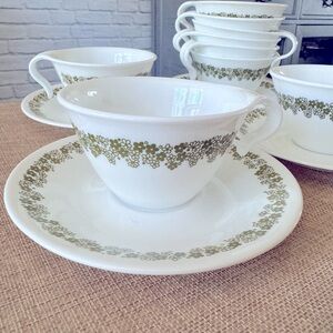 Corelle by Corning, Spring Blossom Green Crazy Daisy Tea / Coffee Cups & Saucers